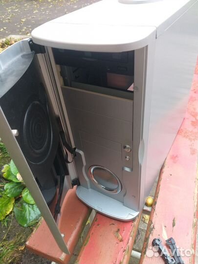 Корпус для пк Gigabyte