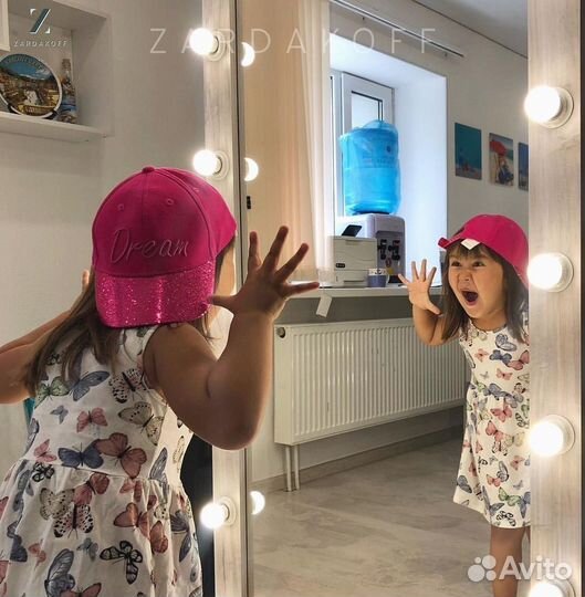 Гримерное зеркало с подсветкой