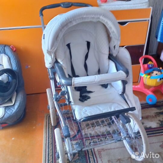 Продам коляску 2 в 1