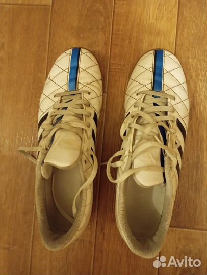 Продаются кроссовки