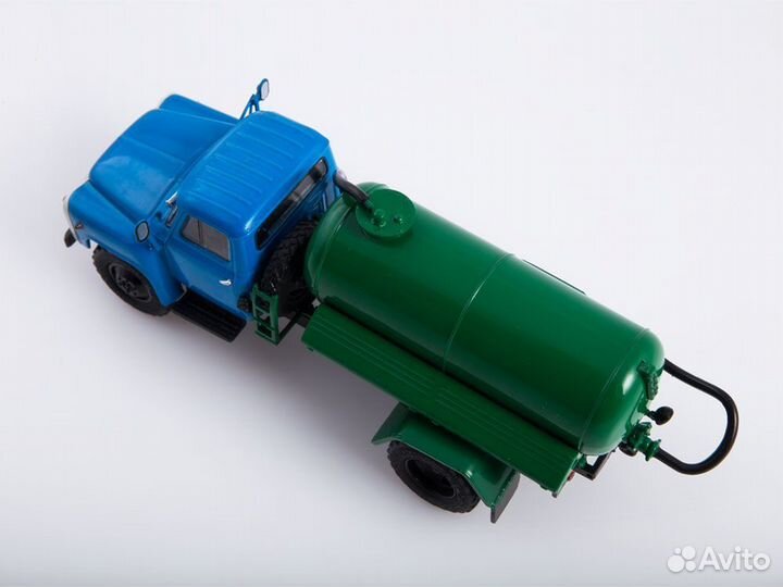 Коллекционная модель грузовика Газ 53