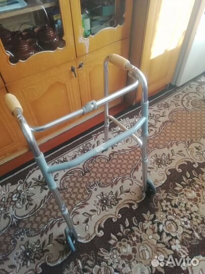 Ходунки для взрослых