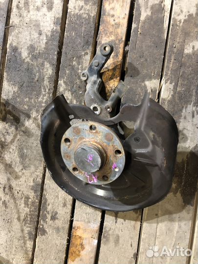 Поворотный кулак задний правый Audi A3 8P, Octavia