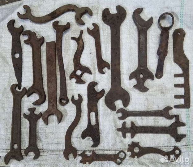 Старинный рожковый ключ