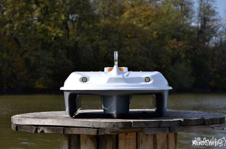Прикормочный кораблик KubCarp 