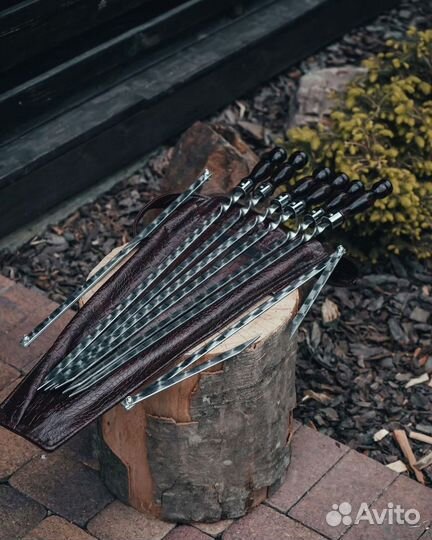 Подарочный набор шампуров в змеином чехле