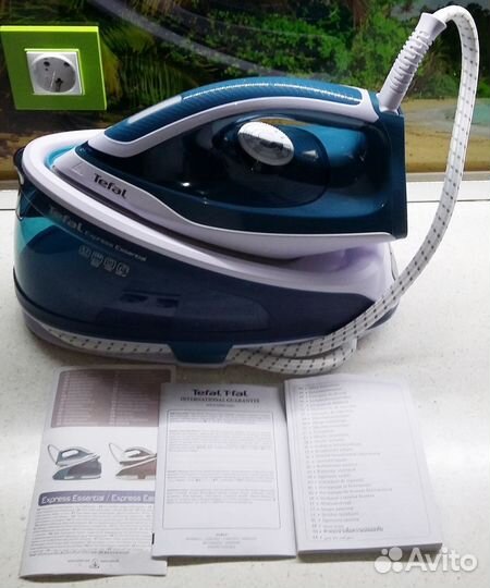 Парогенератор Tefal Express Essential SV6115E0 нов