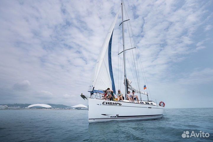 Морская прогулка на яхте в Адлере