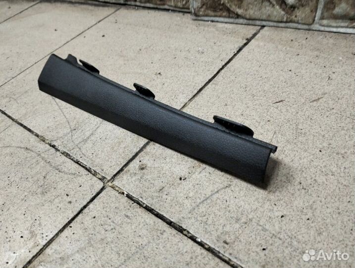 Обшивка салона передняя правая Porsche Macan Gts