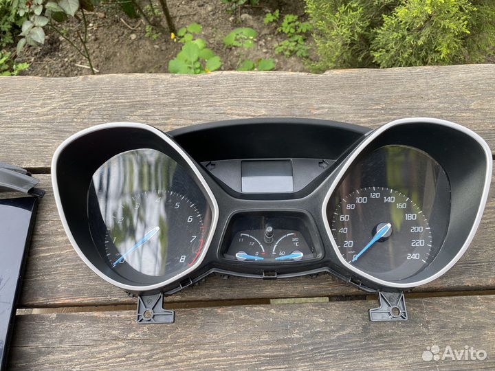 Спидометр ford focus 3