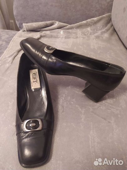 Туфли женские 39 размер натуральная кожа черные