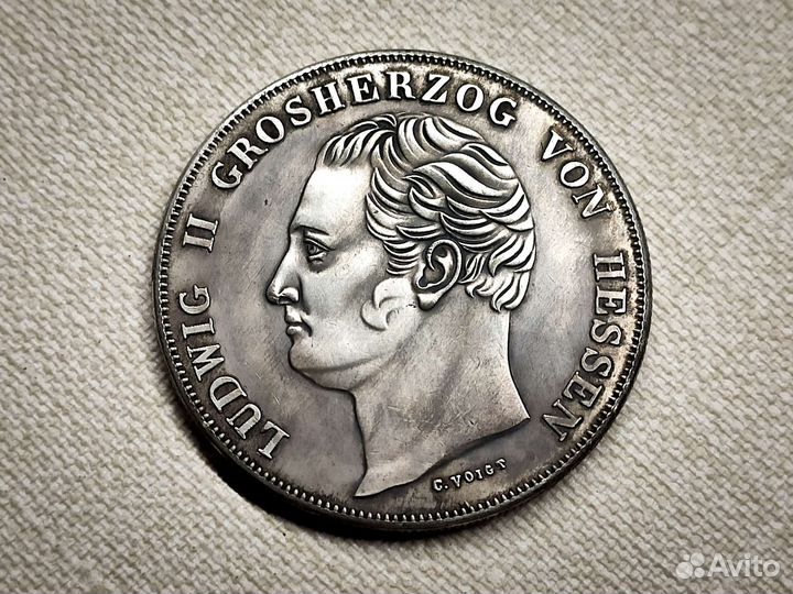 Монета в коллекцию