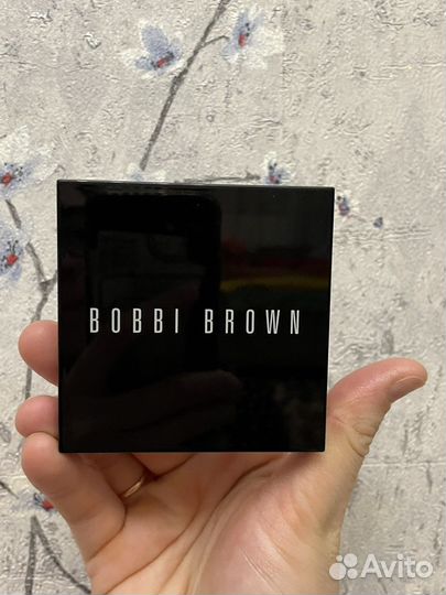 Хайлайтер от Bobbi brown в оттенке Пинк глов