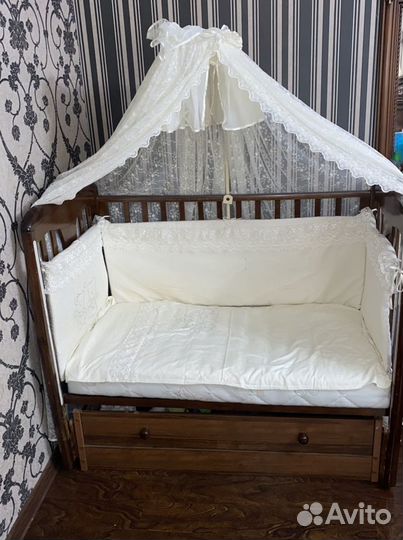 Детская кроватка