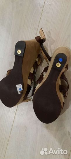 Босоножки женские