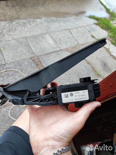 Педаль газа Volkswagen