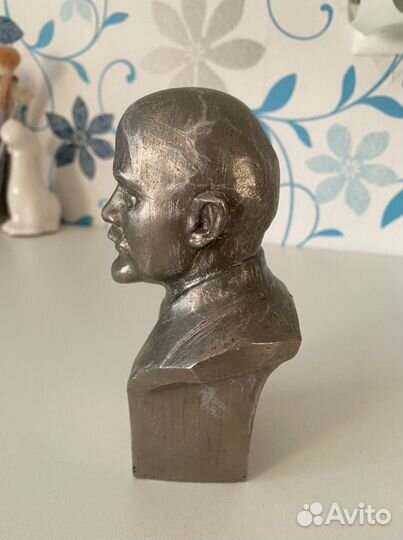 Бюст Ленина