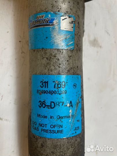 Амортизатор передний левый Bmw 7-Series E65 N62B