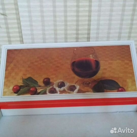 Коробка от конфет СССР Вишневый ликер с шоколадом