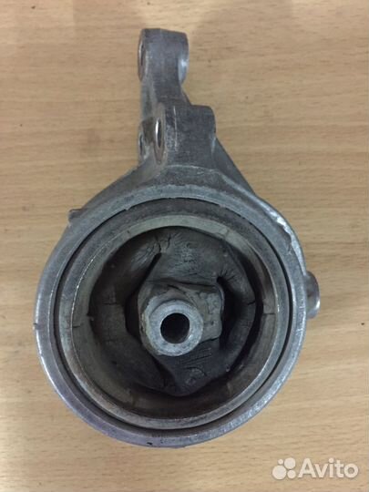 Подушка двигателя Nissan Primera P11
