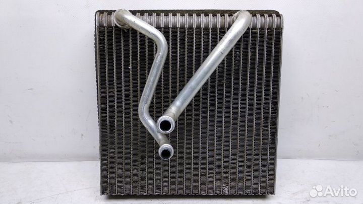 Радиатор кондиционера (конденсер) Volkswagen Jetta