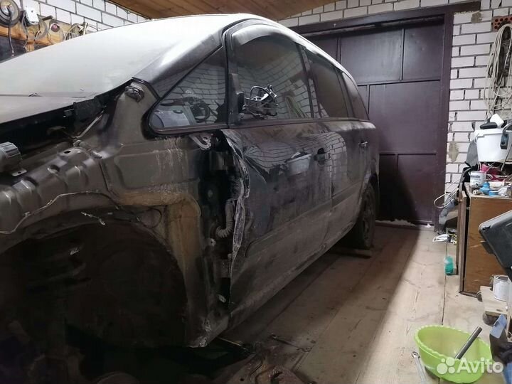 Opel Zafira 1.6 МТ, 2011, битый, 110 000 км