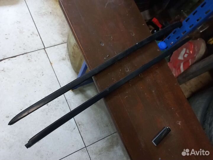 Молдинг лобового стекла правый левый Lexus Nx