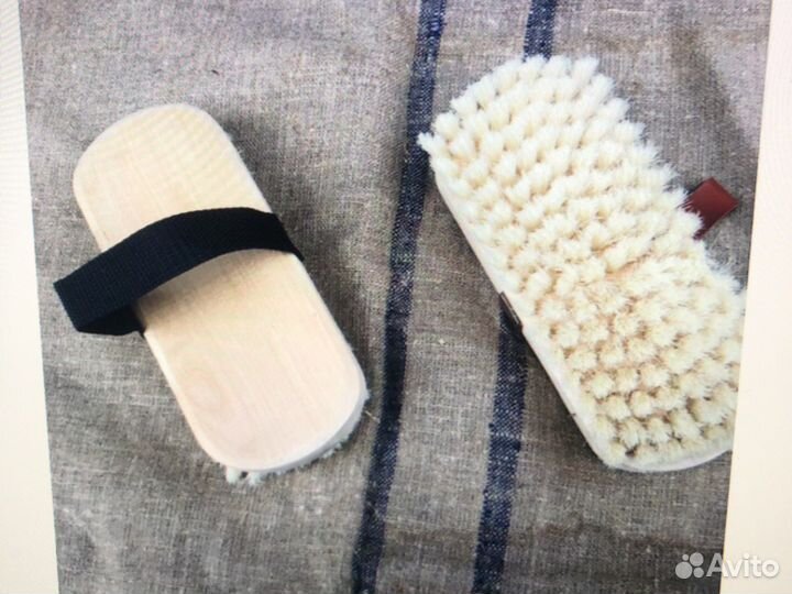 Щетка для чистки лошади