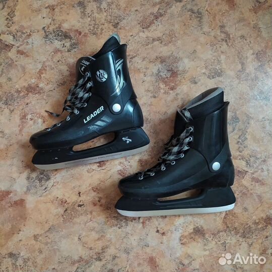 Хоккейные коньки leader 46 размер