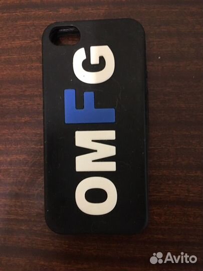 Чехлы для айфона 4