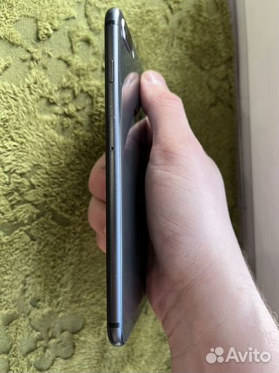 Телефон iPhone 8 plus