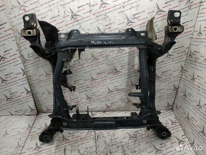 Подрамник передний w164 ML Mercedes