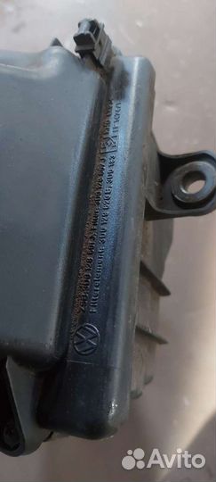 Корпус воздушного фильтра Volkswagen Phaeton