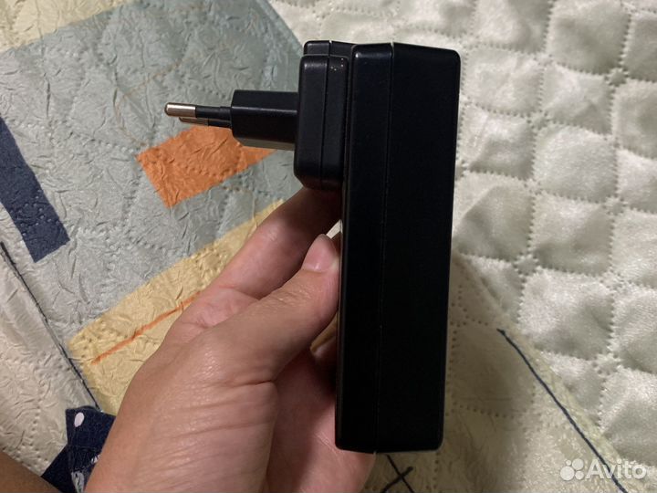 Nicon battery charger MH-24