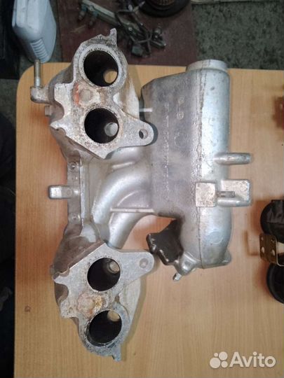 Коллектор впускной ваз 2111
