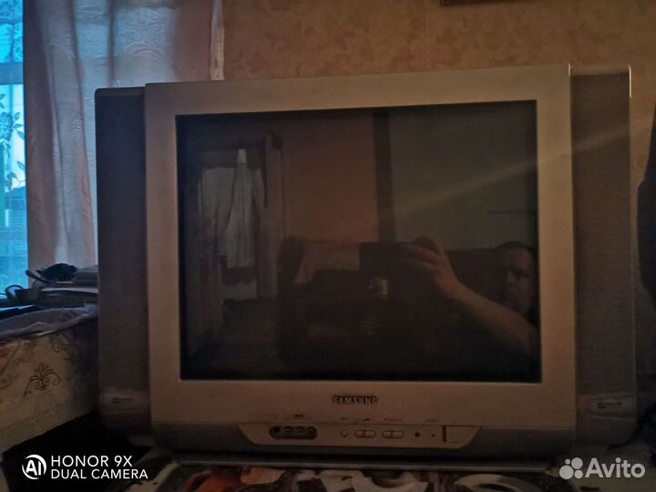 Телевизор samsung