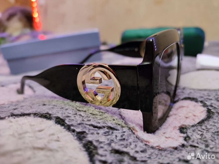 Солнечные очки gucci