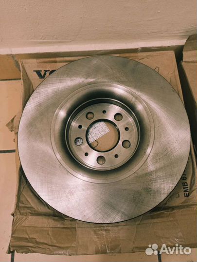 Диск тормозной задний на Volvo S60 S80 XC70