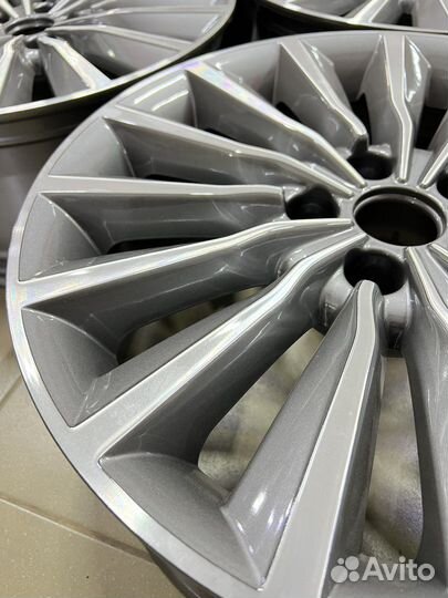 Диски R18 Huyndai оригинал как новые