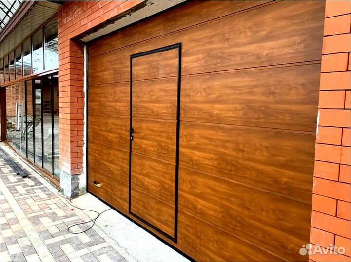 Секционные ворота 2625х2250 мм