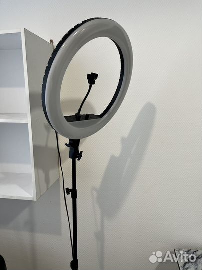 Кольцевая лампа 45 см со штативом