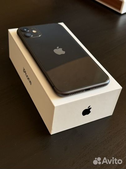 iPhone 11, 64 ГБ