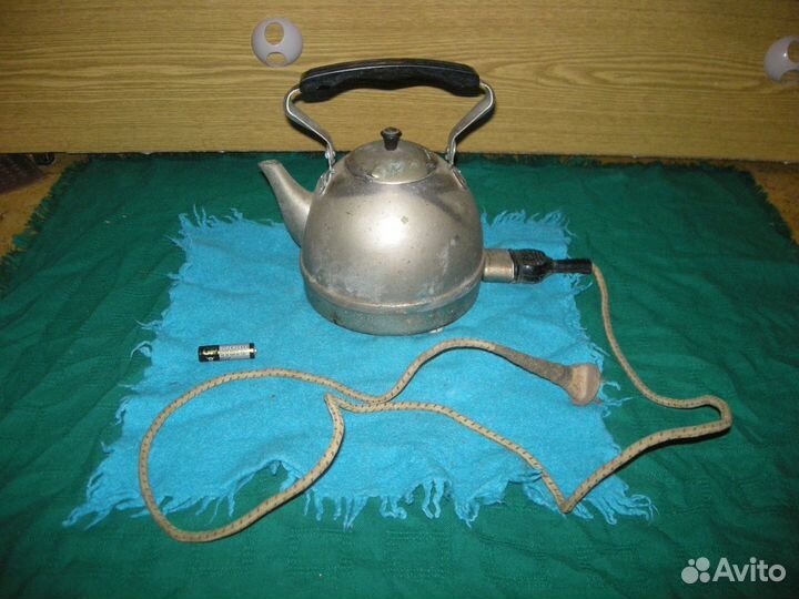 Чайник электрический Красный выборжец 1954 1.5 л