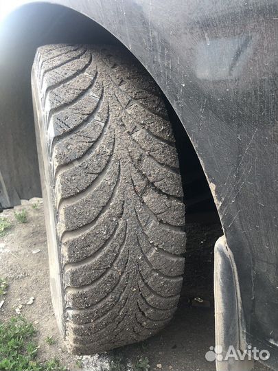 R16 Sava Eskimo Stud 215/65, PCD 5x98 DIA 10