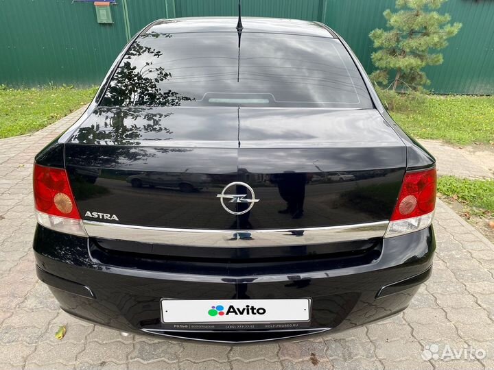 Opel Astra 1.6 МТ, 2011, 201 213 км