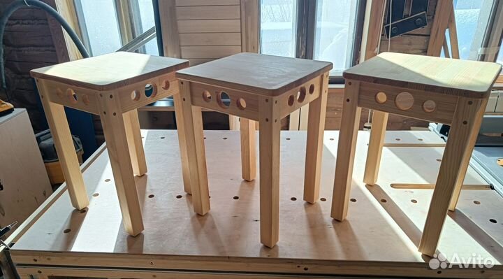 Табуретки деревянные