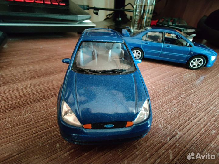 Машинки kinsmart