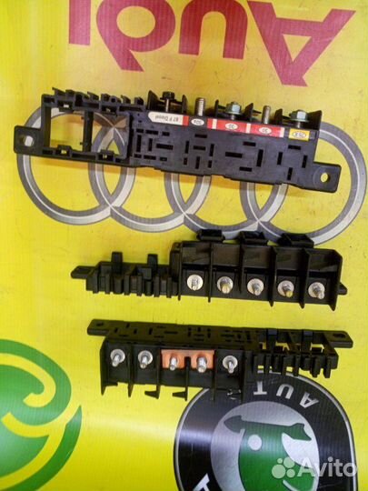 Колодка реле передняя Skoda Octavia Tour лифтбек