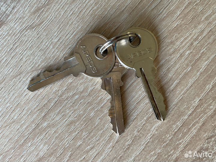 Замок навесной английский 32 мм apecs