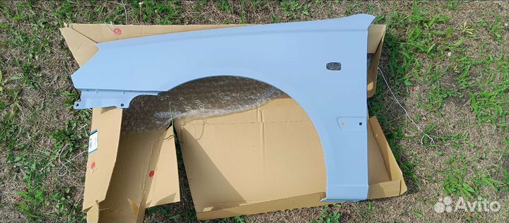 Крыло переднее левое на Hyundai Accent (не Tagas)